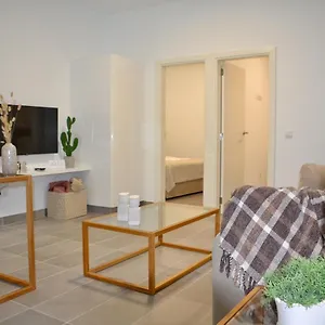 https://the-blue-house-las-canteras.in-canary-islands.com